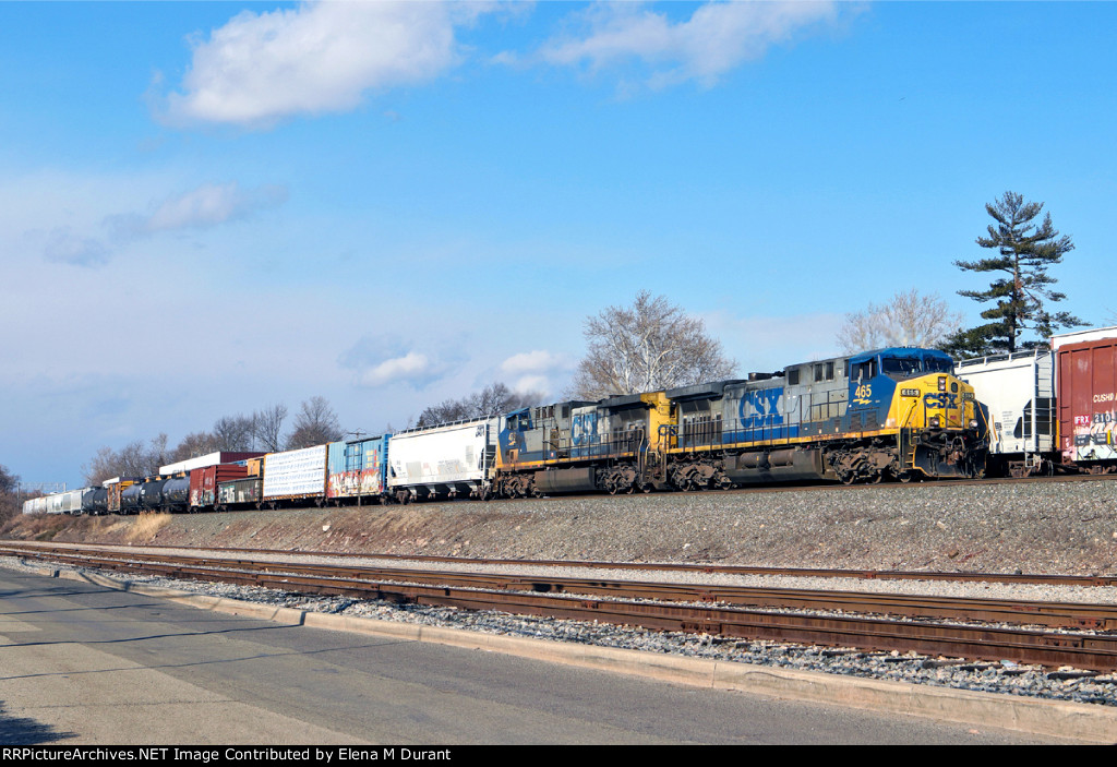 CSX 465 on Q-433